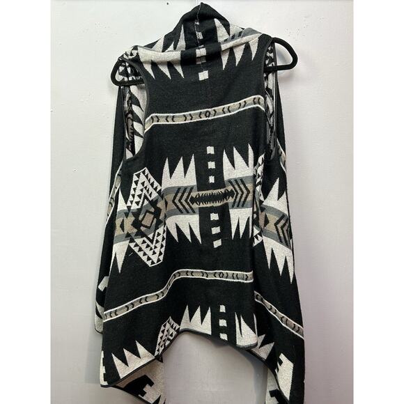 Cejon Open Front Vest Shawl‎ Womens Small Black Gray Knit Southwestern Cape - Picture 2 of 7